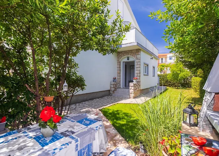 Apartment Tina With Seaview Krk Town