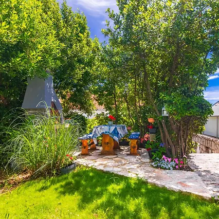 Tina With Seaview Apartment Krk Town