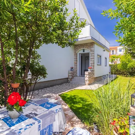 Apartment Tina With Seaview Krk Town